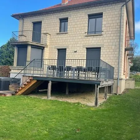 Vakantiehuis Maison Gabriel - Jacuzzi Pogny