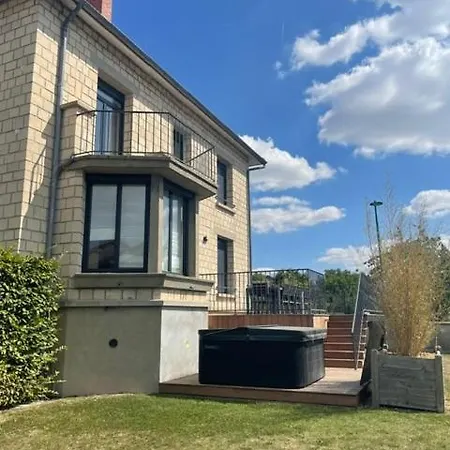 Maison Gabriel - Jacuzzi Vakantiehuis Pogny